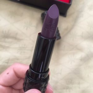 KAT VON D studded kiss lipstick